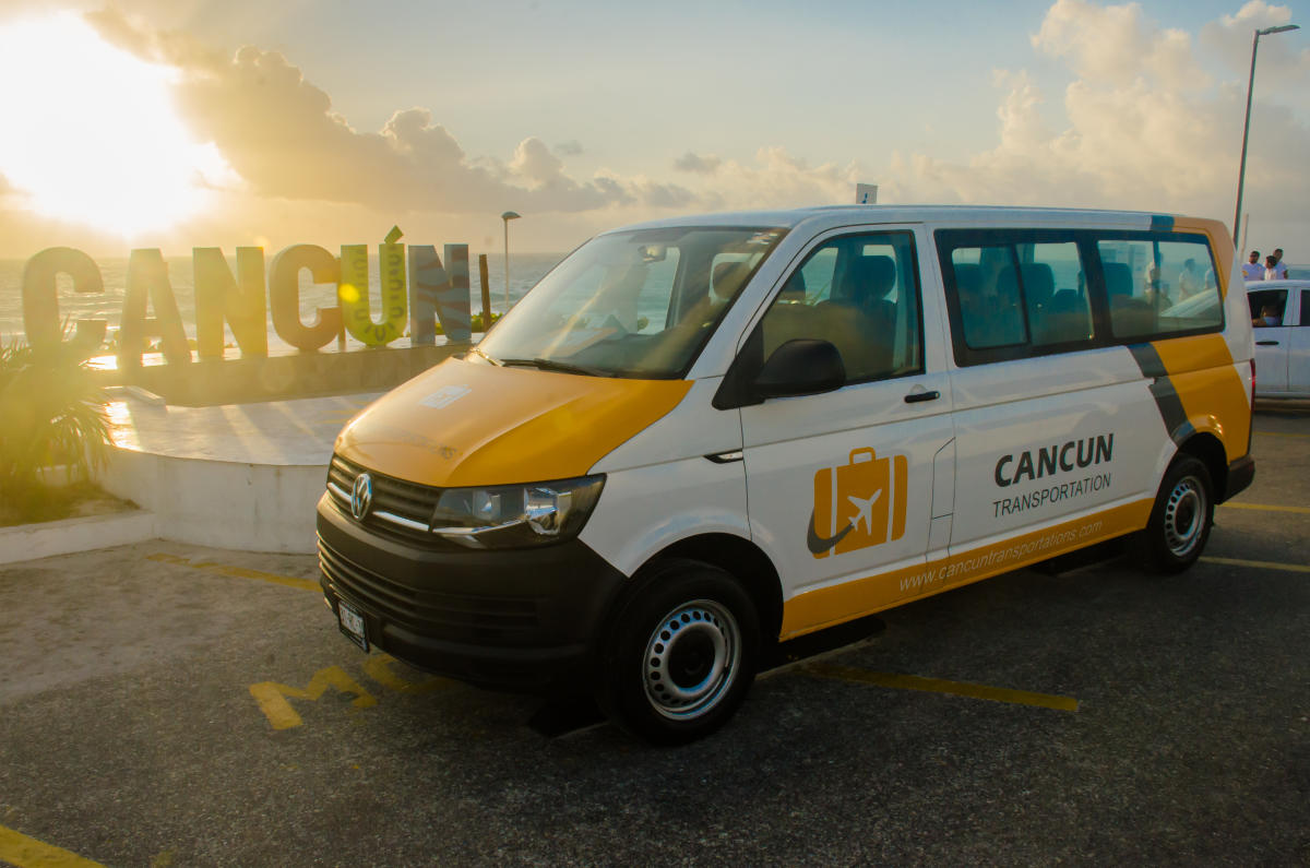 The best way to go from Cancun Airport to the Aloft Cancun Hotel