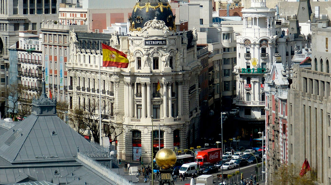 Alcala Street - what to see in madrid in one day