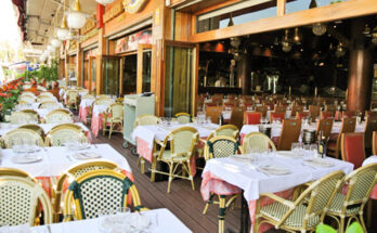 La-Barca-del-Salamanca-best restaurants in barcelona with a view