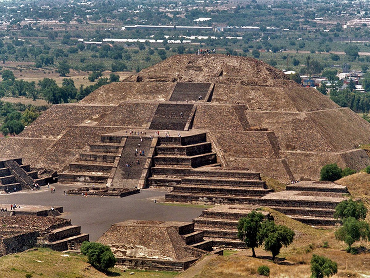 Teotihuacan - famous tourist attractions in mexico