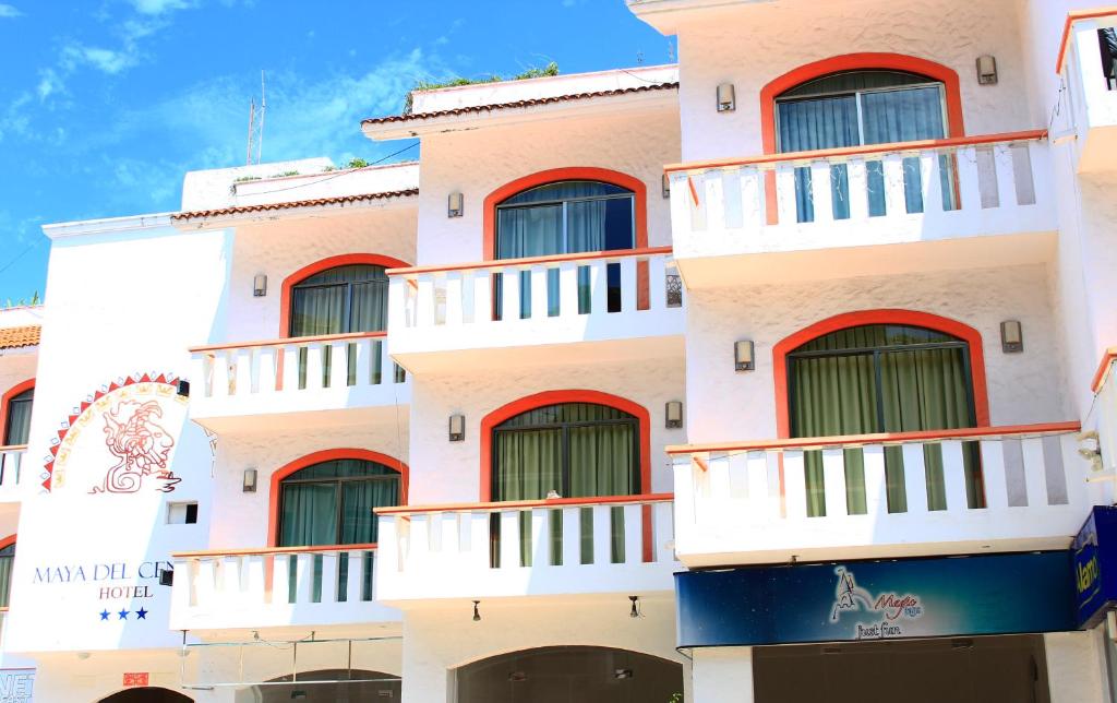 5TH AVENUE - best budget hotels playa del Carmen