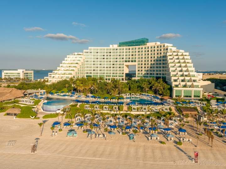 Live Aqua Beach Resort - best hotel all inclusive cancun